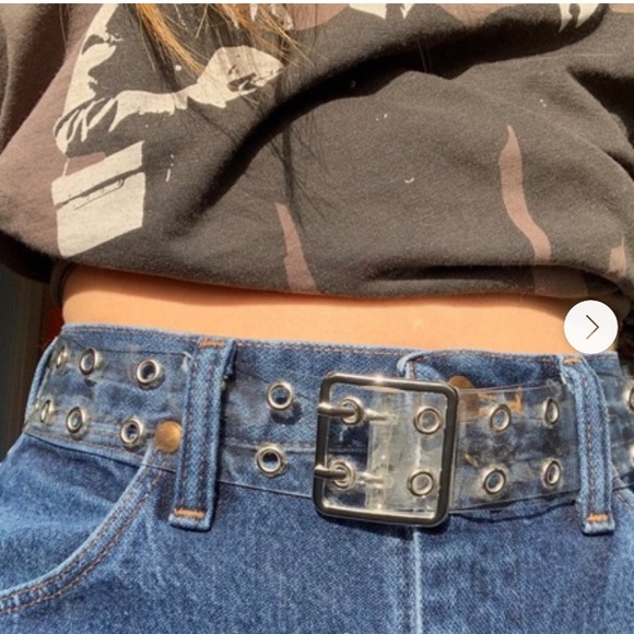 Brandy Melville clear buckle belt - Picture 2 of 2